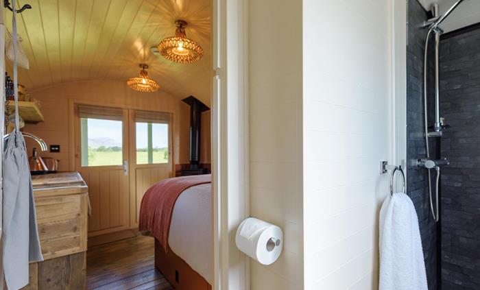 Interior  -Marared - Brook Cottage Shepherd Huts